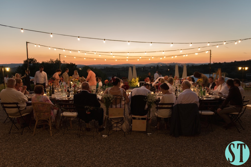 50Country wedding in tuscany - string lights